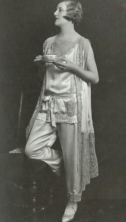 pijama mujer 1920